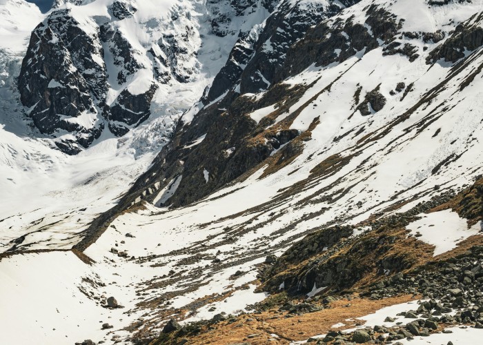 1761836139-pexels-christopher-politano-978995-32348841 (1).jpg